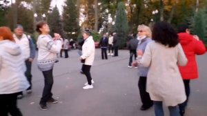 ЦЫГАНОЧКА АЗА! ТАНЦЫ В ПАРКЕ ГОРЬКОГО ХАРЬКОВ МИРНЫЙ