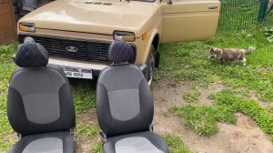 Прокачал Ниву 🔧: 💺 сиденья от иномарки встали как родные! (Solaris + салазки Peugeot)