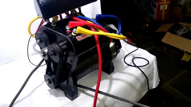 Включение двухмоторной скоростной лебёдки RUNVA EWS 10000 12? смотреть онлайн