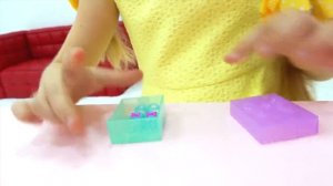 Диана и Рома - Диана и ее друзья играют с игрушками Love, Diana