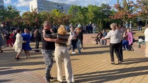 Танцы в парке. Солигорск.