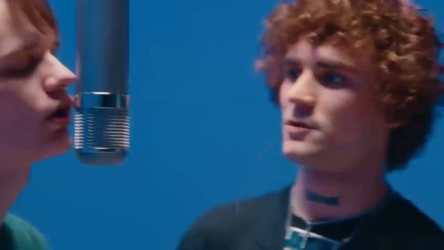 Скали Милано показал свой новый законный рэп смотреть онлайн