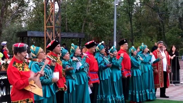 Народный ансамбль Калинка. Концерт посвященном Дню ?