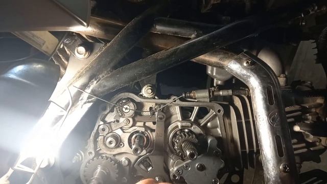 Ну очень странная поломка двигателя YX 140. смотреть онлайн