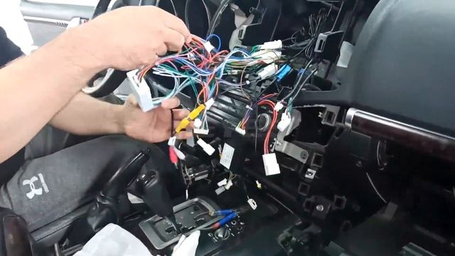 Установка магнитолы TEYES на Toyota Land Cruiser 11 200 【F2】【B】 2007-20 смотреть онлайн