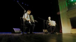 Баянист Эдуард Аханов и аккордеонист Сергей Осокин- Л?