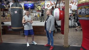 Грязные приёмы на улице – удары в пах, пальцы в глаза и прочая дичь     ВОПРОС В РЕБРО