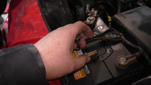 Toyota 2TR-FE белый дым из глушака. смотреть онлайн