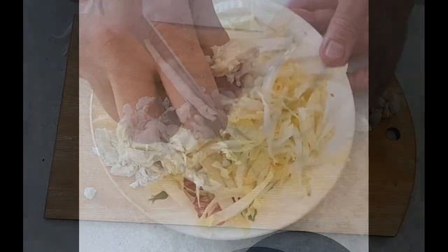 Салат Цезарь с пекинской капустой