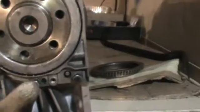 ЗАДНИЙ САЛЬНИК КОЛЕНВАЛА/ ПРОСТОЙ СЕКРЕТ смотреть онлайн