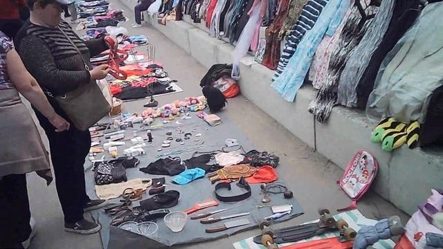 Барахолка Киев Петровка. Киевская барахолка в начале ?