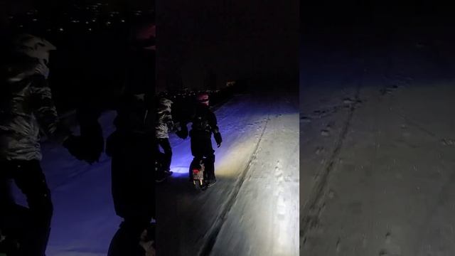 Умная фара освещает горки детям. смотреть онлайн