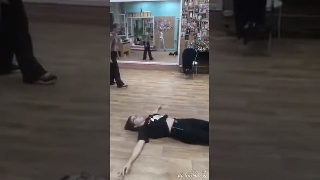 Хип-хоп тренировки. Учим прыжки и мостик смотреть онлайн