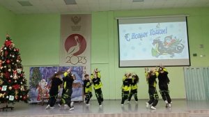 Танец '' Дискотека 90-х '' . Ансамбль танца '' Конфетти '' шк