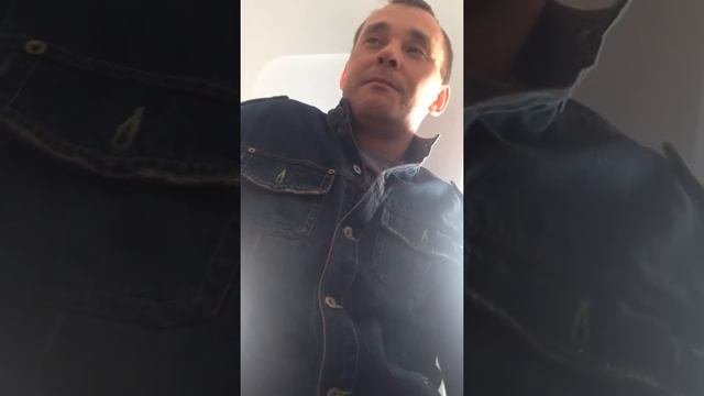 Пьяный в самолете шутит шутки