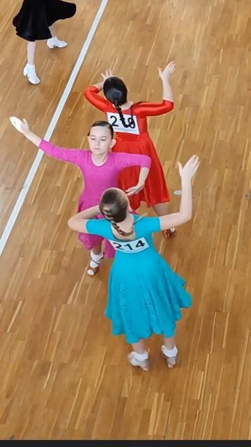 Бальные танцы / Ballroom dancing смотреть онлайн