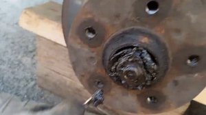 Замена ступичного подшипника мерседес бенц 208D