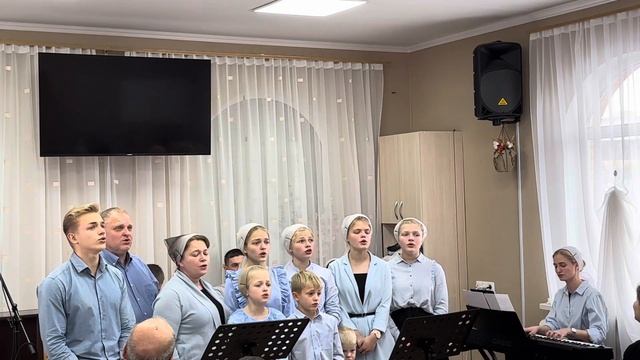 Иисус Ты склонись надо мною#христианскиепесни @FamilyShapov смотреть онлайн