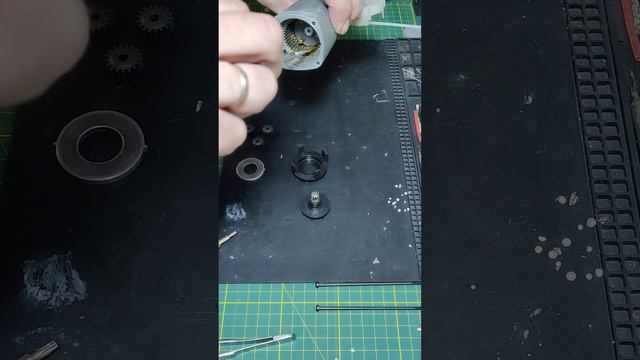 Смазка и сборка редуктора полировальной машины Proxxon смотреть онлайн