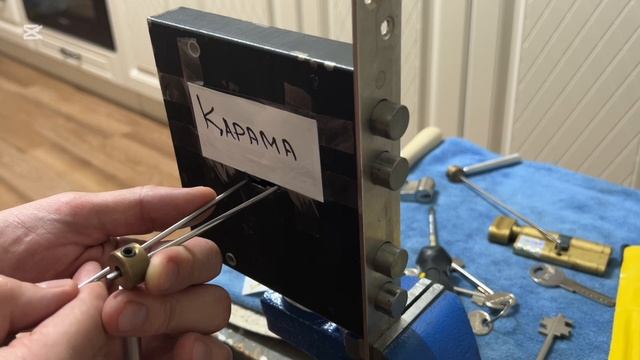 Вскрытие и разбор сувальдного замка «Меттэм”, с ложны смотреть онлайн