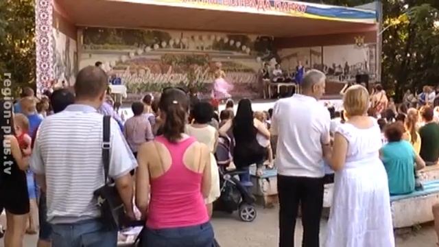 День молодёжи с невестами и яркими красками - самое пы? смотреть онлайн