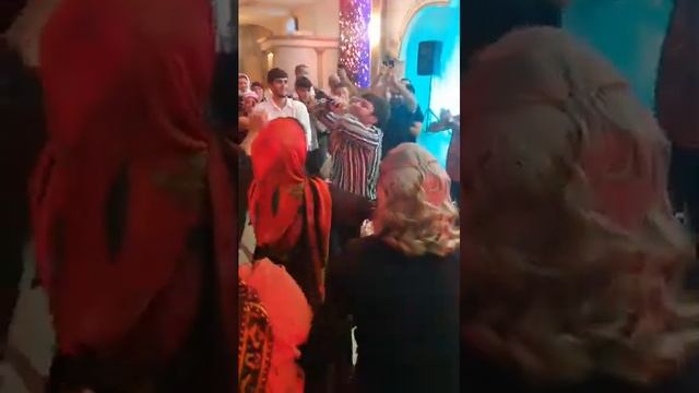 расул Шумлелик танцует с Родителями 💪💪