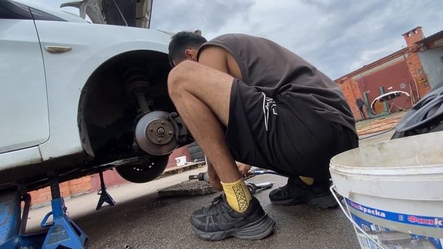 Hyundai Solaris Замена сальник коленвала смотреть онлайн