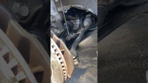 Замена левой полуоси в заборе Toyota Camry 40