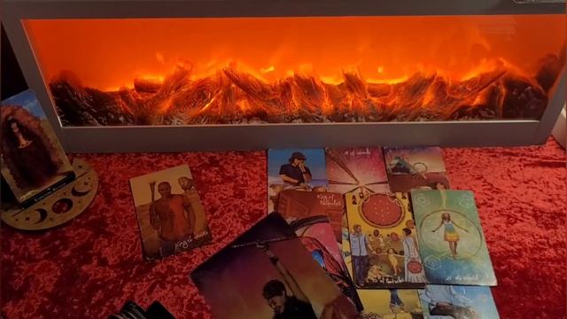 МУЖЧИНА НА ПОРОГЕ ВЕСНЫ🩷🌿🌷 ЧЕТЫРЕ КОРОЛЕВЫ 👑 смотреть онлайн