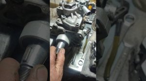 Тойота ленд крузер 100. Клинит ТНВД после ремонта двига?