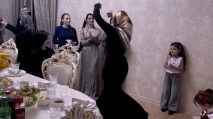 КРАСАВИЦА ЭЛИШКА ТАНЦУЕТ🔥