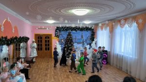 Утренник к НГ-2025. Танец роботов.