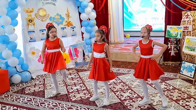 Весело, задорно, зажигательно/А в глазах сердечки смотреть онлайн