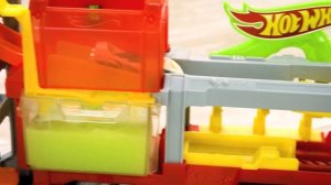 Hot Wheels Сити Невообразимая автомойка с осьминогом (Ultimate