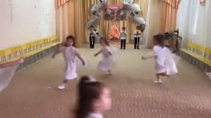 танец "Журавли" автор М.Фадеев