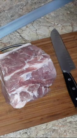 Рецепт сочных отбивных в хрустящей панировке.