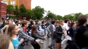 Флешмоб "Станцуй как Медведев под American Boy!" 1