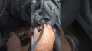 замен датчик температуры охлаждающей жидкости BMW е30 м2