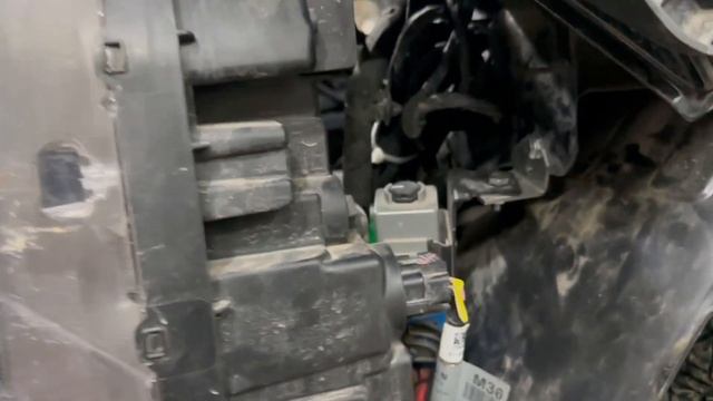 Установка предпускового подогревателя Eberspacher Hydronic 3 D5E смотреть онлайн