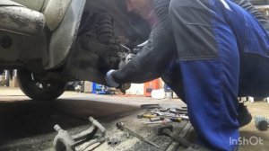 Митсубиши Паджеро Спорт замена переднего ступичного ?