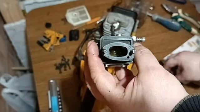 Ремонт и сборка бензопилы Champion 137 смотреть онлайн