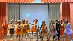 Новогодний Школьный танец «Новогодние Игрушки» на Но?