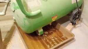 Как Аккуратно слить конденсат с компрессора