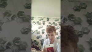 под кроватью 🤣