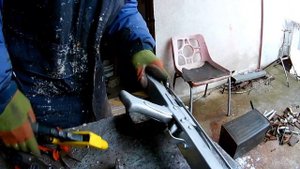 Арбалет (Crossbow) из рессоры 6. Система заряжания.