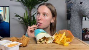 НЕТ НАСТРОЕНИЯ | мукбанг вкусно и точка , шрим ролл, фри