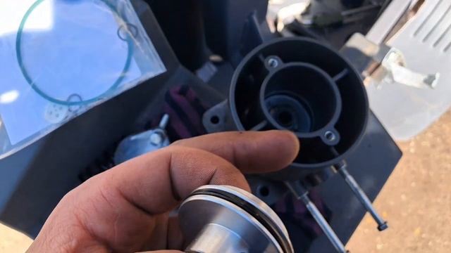 Deaf. 3 частина Ремонт пересувний компрессор Atlas Copco Xas 88 2 смотреть онлайн