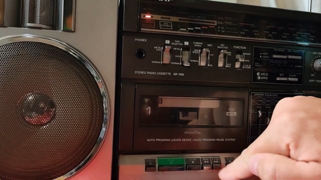 Двухкассетная магнитола SHARP GF-700 Z (Japan) смотреть онлайн