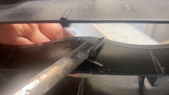 Спроба відновлення решітки бампера Лагуни 3 смотреть онлайн