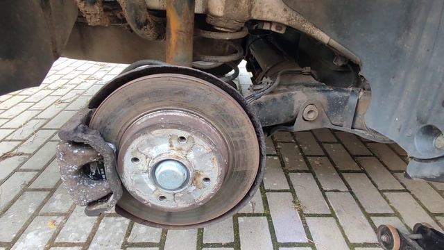 Заміна заднього датчика ABS Peugeot 3008 смотреть онлайн